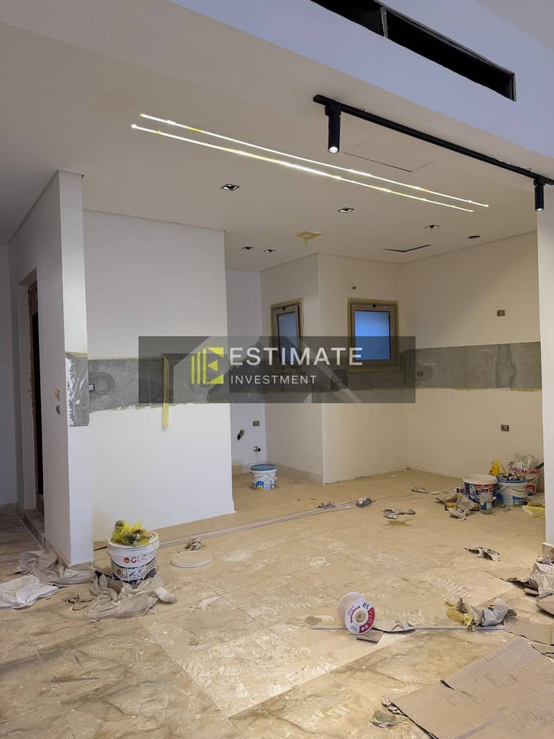 Penthouse with private pool for rent in Galleria - Więcej