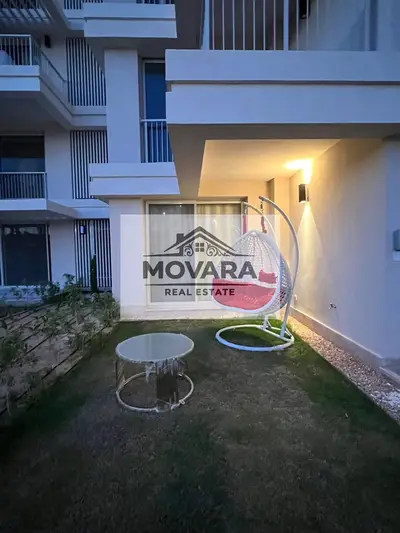 Hotel-style ground floor studio for rent in Marina West