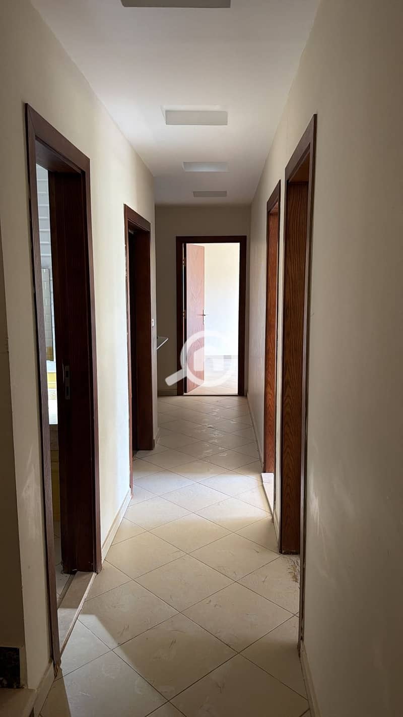 “For sale: corner villa featuring 4 bedrooms and an internal elevator in Westown Sodic, Sheikh Zayed. ” - Widok 4