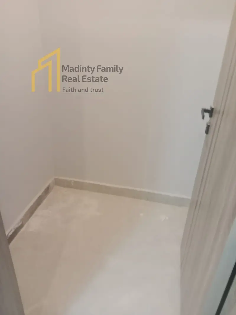 For rent, a clinic in East Hub, ready to furnish, divided into two rooms. – pohled 4