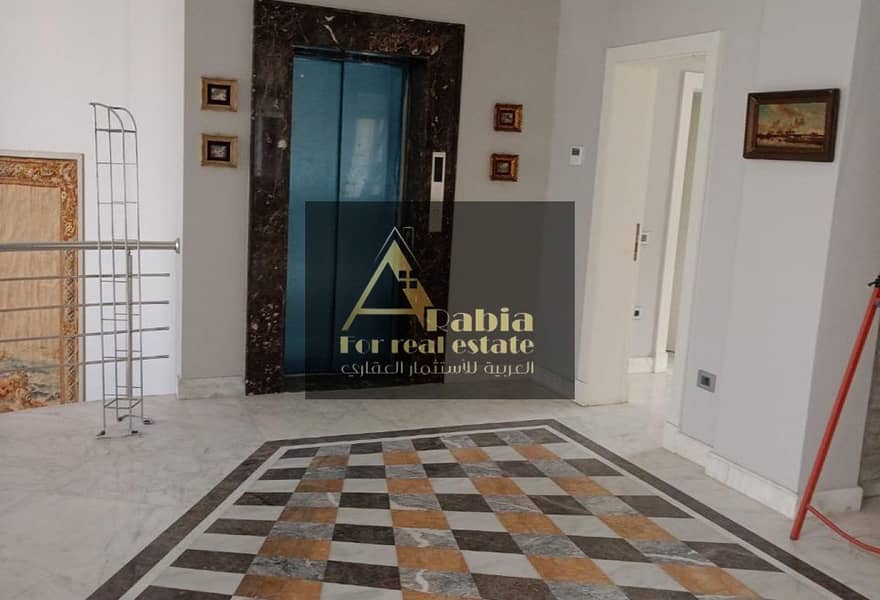 Spacious Luxury Villa for Sale in Lake View Prime - Meer