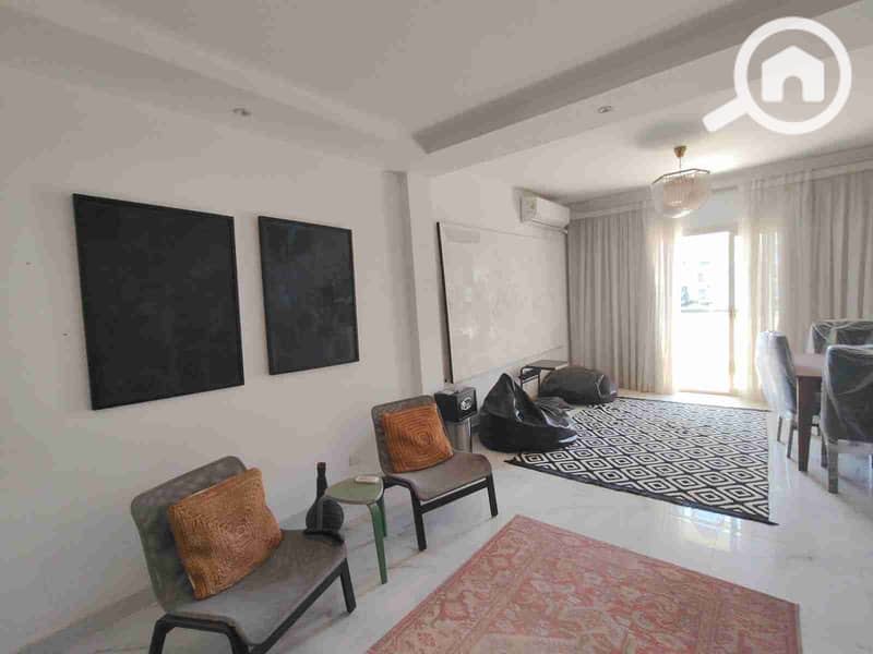 Apartment 134 meters in a compound } Address in Sheikh Zayed for rent with kitchen, air conditioning, chandeliers, curtains, dressing room, and some furniture at a very attractive price - Widok 2