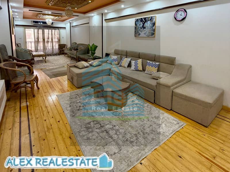 Furnished apartment for rent in Sporting, steps from the sea, with new furniture. - Widok 2