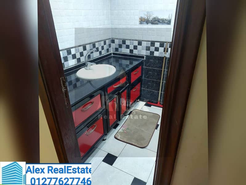 Furnished apartment for rent in Sporting, steps from the sea, with new furniture. - Widok 4