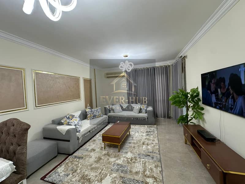 Furnished modern apartment for rent, largest area in the compound, 3 bedrooms + 3 bathrooms, ground floor, open view, near Alia Compound, Jannat Zayed - Aanzicht 3