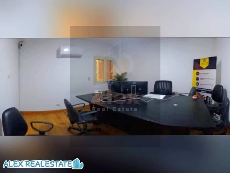 Office for rent in Laurie on the sea, directly with a distinctive advertising front – pohled 2