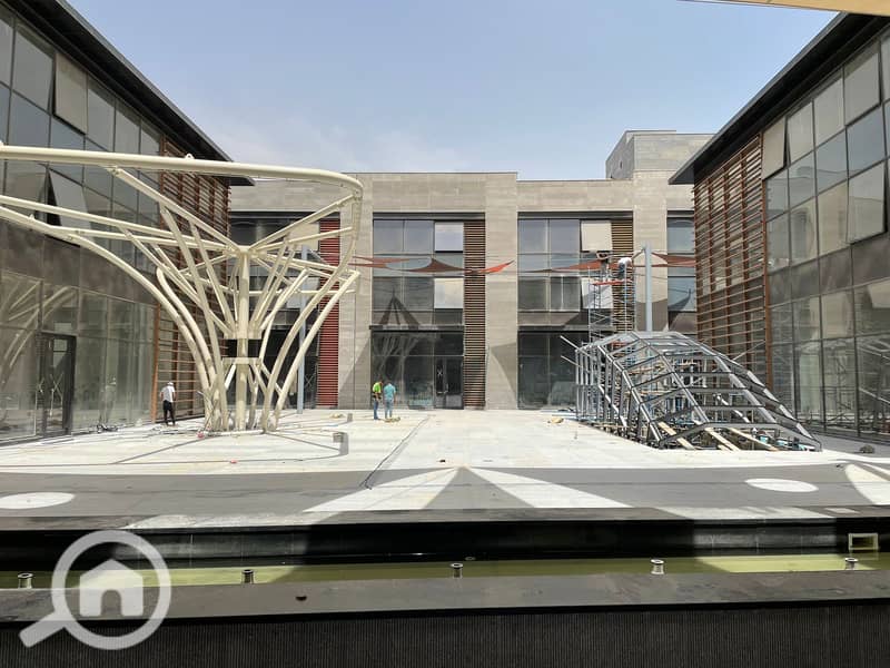 Own office space available Ready To move , directly on the desert road, next to Smart Village - Widok 3