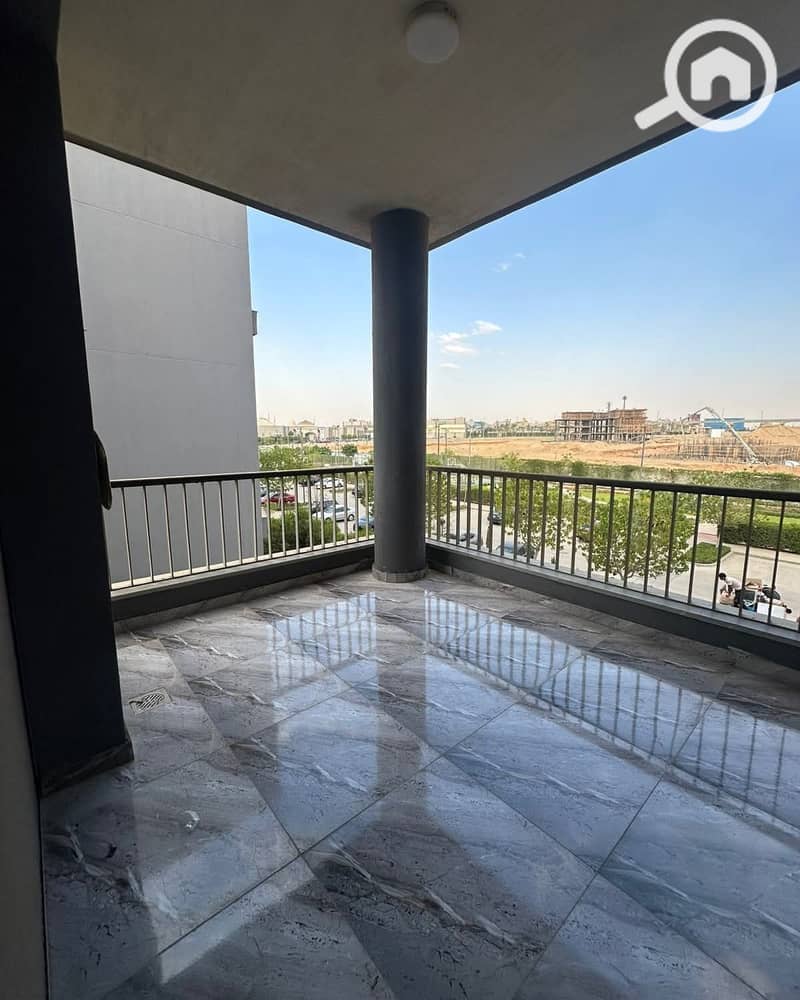 Opportunity to invest in a 170m apartment for sale in Cortyard Aeon, Mall of Arabia, high-end finishing at a great price. - Widok 4