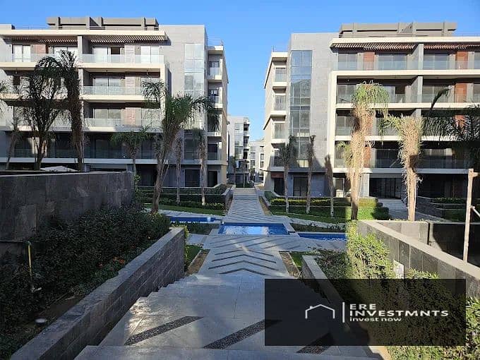 2 El-patio-oro (1). jpg