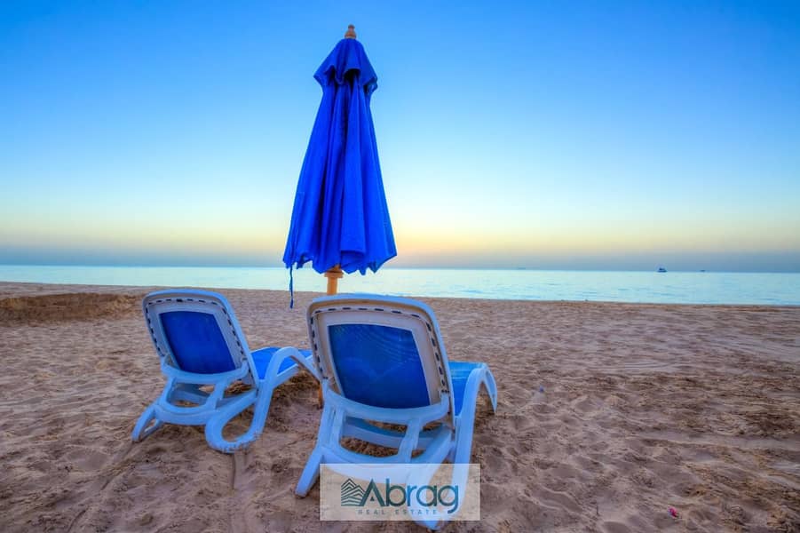 Two-bedroom chalet for sale in Ain Sokhna, Suez Road, Aroma Resort, with air conditioning, ten-year lease. – pohled 6
