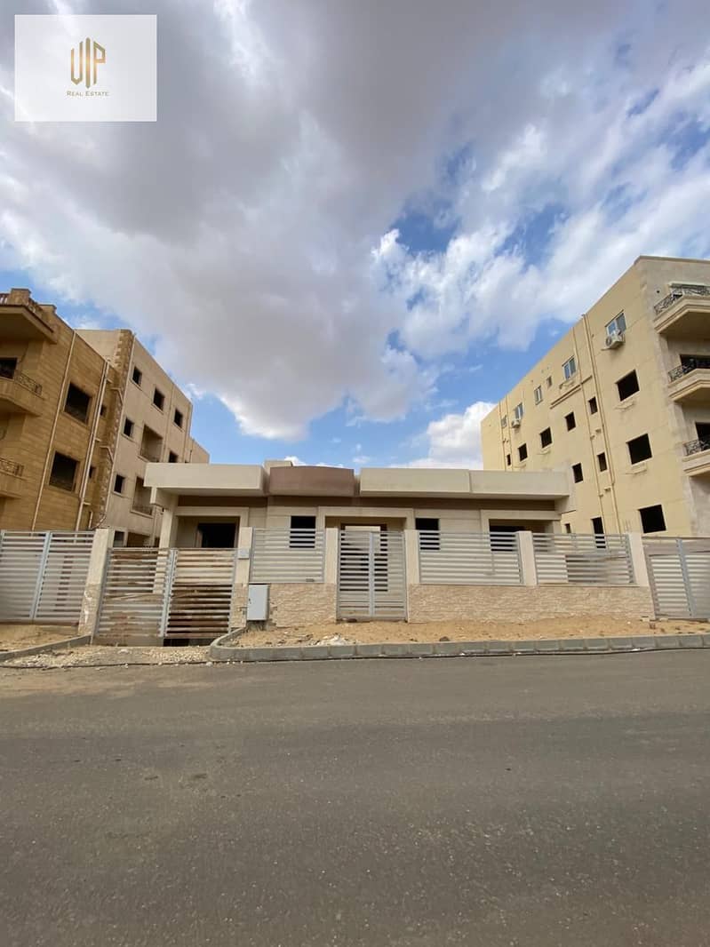Villa for sale in Al-Qarnfal 7, large garden view, prime location close to Al-Rehab, the Eastern Market, North Teseen, and Platinum Club. - Widok 4