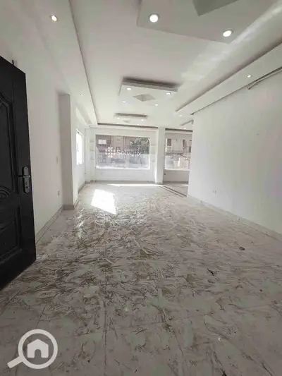 Official commercial administrative headquarters for rent on the ground floor with a private entrance in Zahra Maadi