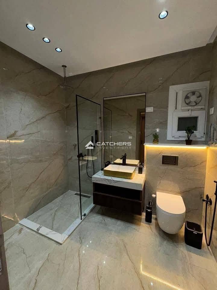 Apartment for sale at a bargain price, fully finished with air conditioning (immediate delivery) in Garden City Compound, New Administrative Capital - Więcej