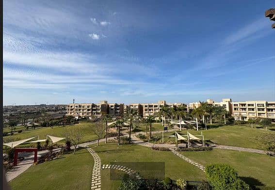 For sale in Carnell – New Giza, a 196 sq m apartment, fully finished with kitchen and air conditioning, offering a direct view of the golf courses and - Widok 3