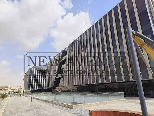 fully finished office with air conditioning for sale at Sodic EDNC New Cairo prime location - Widok 6