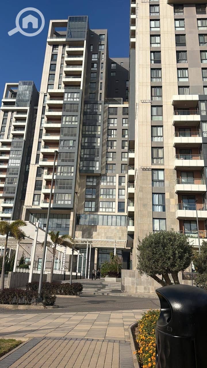 Apartment for sale in October, Aion Towers, Mall of Arabia, two bedrooms with a landscape view over the courtyard, very high-end finishing. - Ansicht 4