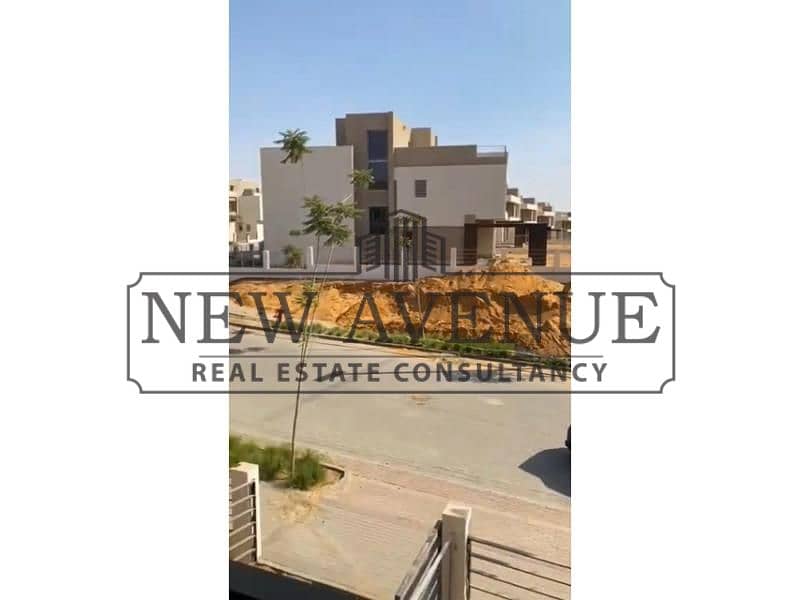 Twin house 385 sqm Prime Location Ready To Move Best Price in Palm Hills New Cairo compound - Ansicht 5