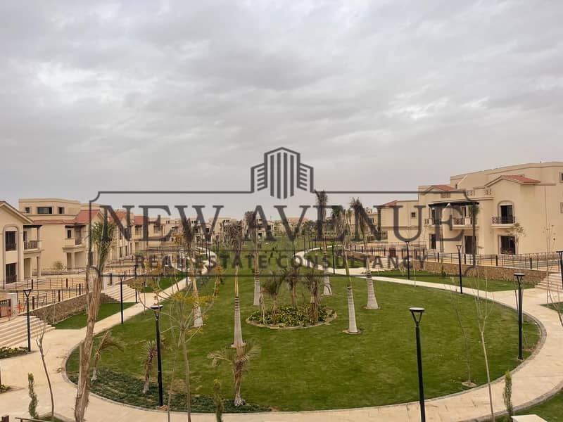very prime location overlooking landscape - wide open view - Bahary - ready to move - down payment with installments over 7 years - twin house - Widok 4