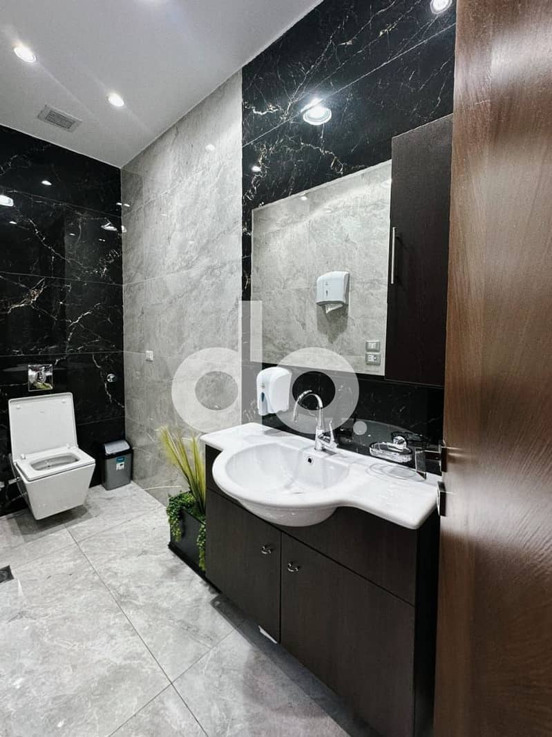 Fully Finished Admin Office For Rent Huge Space 416 SQM Super Lux Finishing in New Cairo - Direct on North 90 Street - 5th Settlement - Widok 4