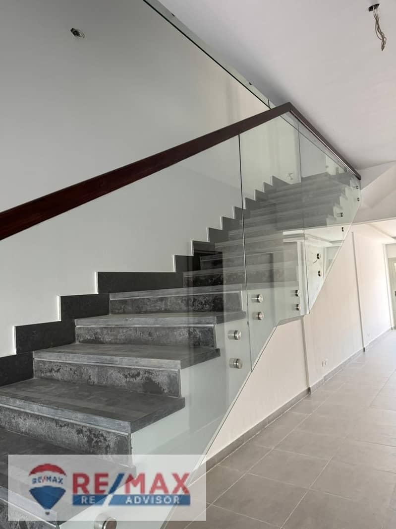 Townhouse middle for sale in palm parks Fully Finished Ready to Move - Więcej