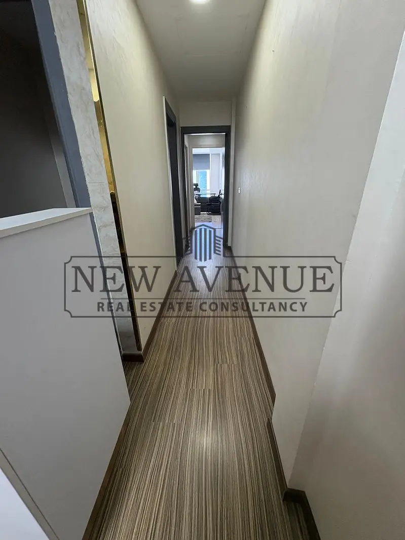Fully finished & Furnished clinic for rent in Elegantry Mall New Cairo 63 SQM Ready to deliver – další