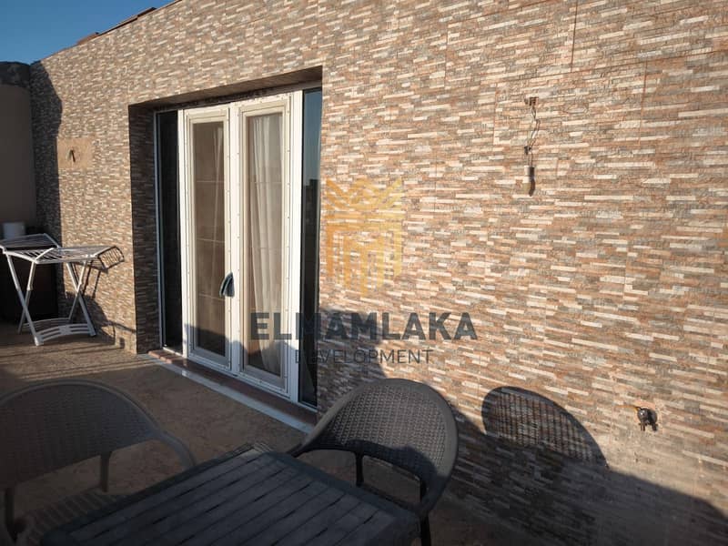 Fully finished roof apartment 205m Sheikh Zayed, neighborhood 1 behind the Dahshour connection and Al-Bustan Street es-23 - Więcej