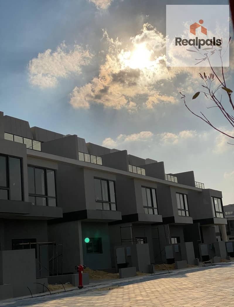 Town house for sale 4 bedrooms (( very prime location )) - Facing north at Bloomfield's - Więcej