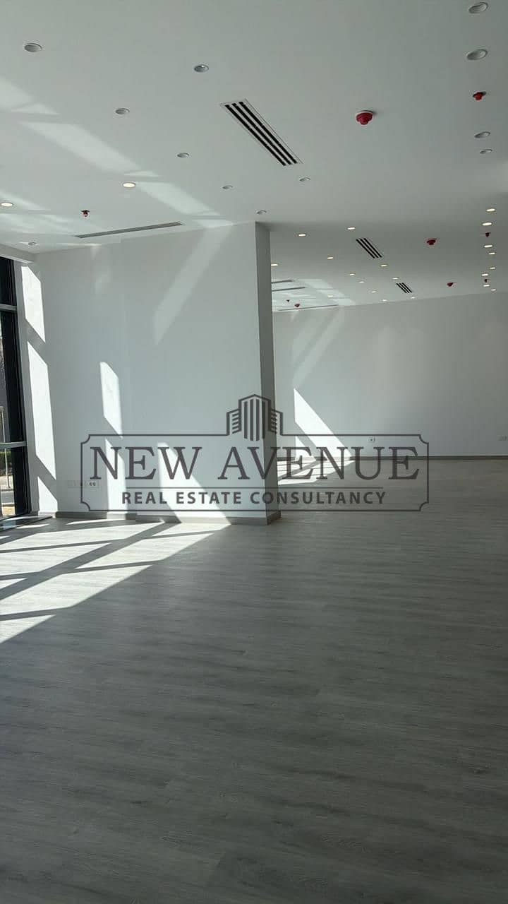 Office fully finished ready to move for sale 99.44 sqm at The Ledge Mall New Cairo - Ansicht 3