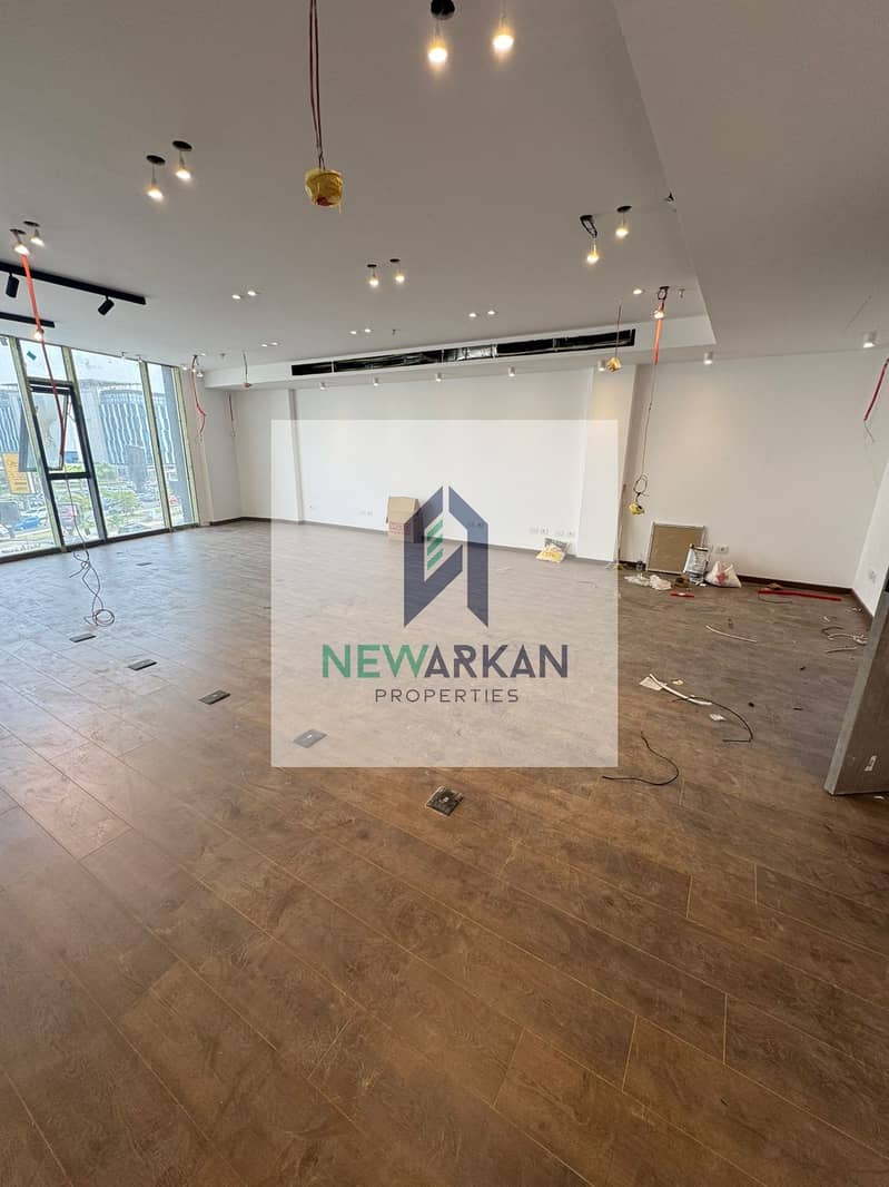 office for rent,105m in sheikh zayed infront park street mall fully finished ready to move – pohled 3