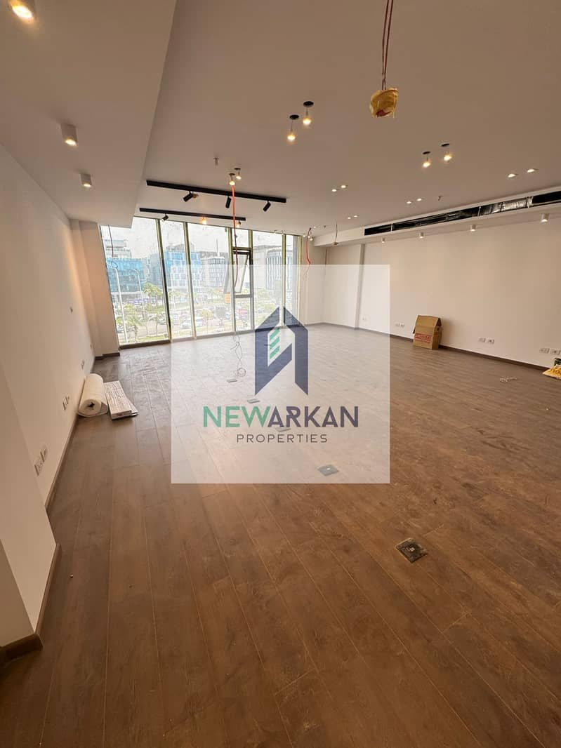 office for rent,105m in sheikh zayed infront park street mall fully finished ready to move – pohled 5