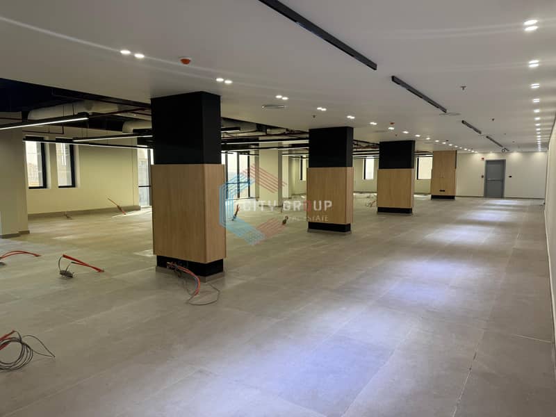 Office for rent for major companies in Beverly Hills, Sheikh Zayed, 310 sq. m - Mehr