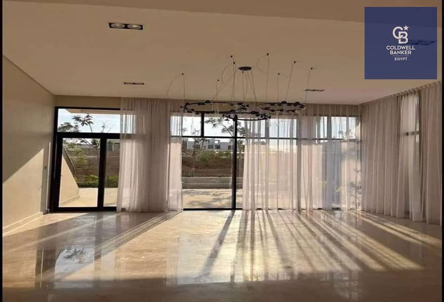Installment plan available over 9 years for a townhouse villa with a distinctive sea view in O West by Orascom, next to Media Production City. - Widok 2