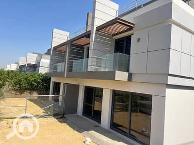 5 Bedroom Villa for Sale in Sheikh Zayed, Giza - 658145358_2096291667616099_5768019142008832198_n. jpg 5 Bedroom Villa for Sale in Sheikh Zayed, Giza - 658145358_2096291667616099_5768019142008832198_n. jpg