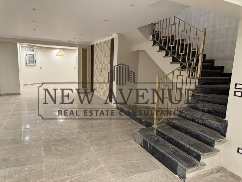 fully furnished Duplex for sale in Diplomates Compound a very prime location in new cairo, near all facilities – pohled 2
