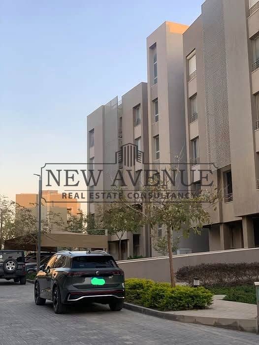 Luxury Duplex Penthouse for Sale in Palm Hills VGK – Furnished – Roof – Fountain View – Ready to Move – Prime Location - Więcej
