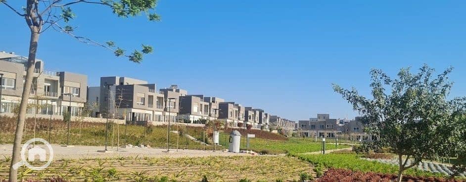 Twin house for sale in Etapa Compound, Sheikh Zayed 394m - Więcej