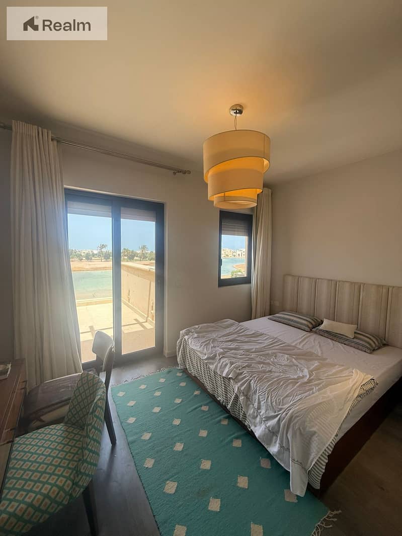 8 sxcs. jpeg