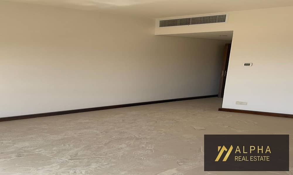 Duplex for sale in Porto New Cairo 143 sqm 2 bedrooms 3 bathrooms kitchen units central AC luxury finishing near AUC Porto Mall and Americana Plaza – pohled 4
