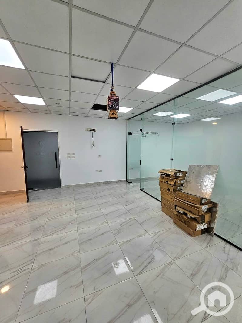 Outstanding administrative headquarters 85m fully finished and air-conditioned for rent in the strongest location in One Katameya, Maadi Ring - Widok 4