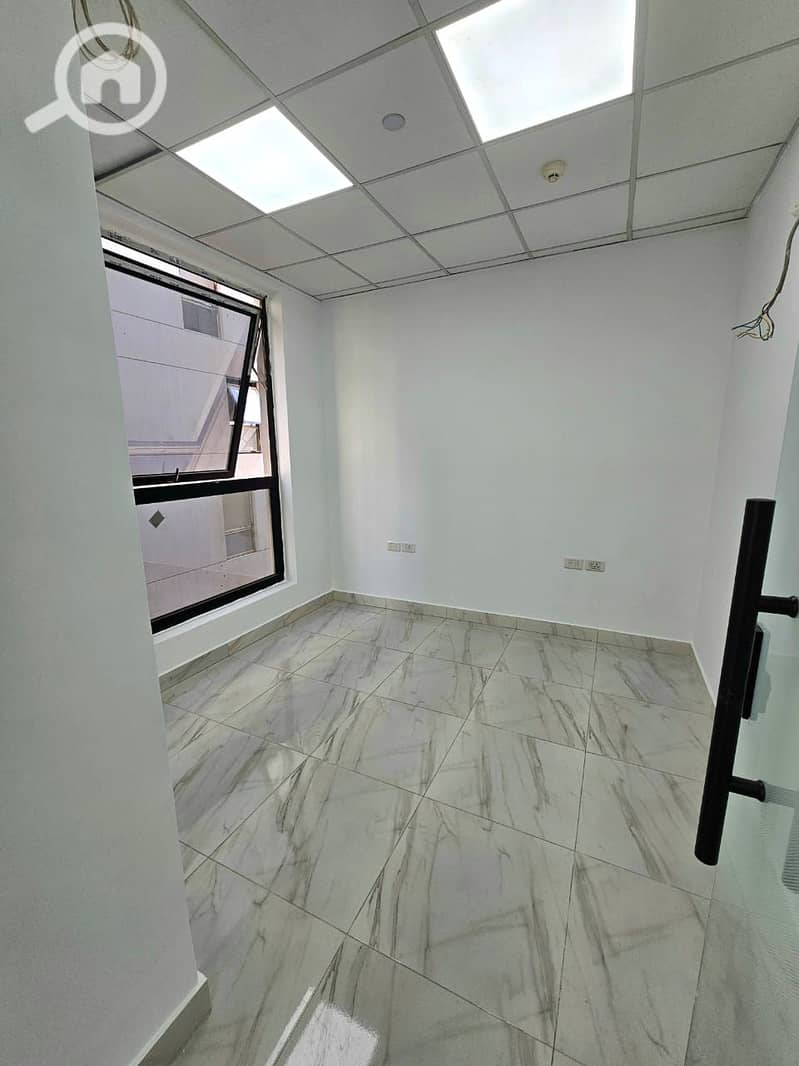 Outstanding administrative headquarters 85m fully finished and air-conditioned for rent in the strongest location in One Katameya, Maadi Ring - Widok 6