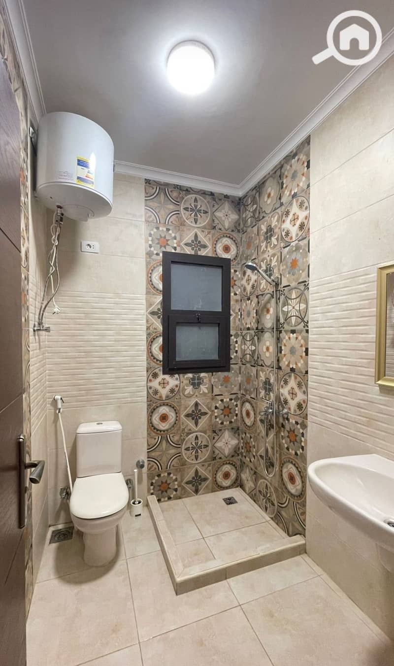 Apartment for Sale in Courtyard Sodic fully finished with kitchen acs in Zayed Prime location with open main street view - Więcej