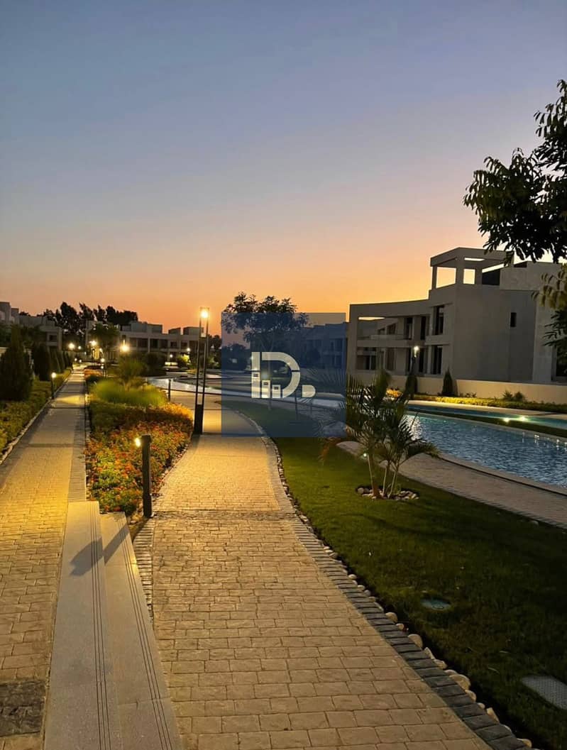 Stand Alone Villa in Lake West 2, 4 rooms + living room in a prime location, a minute from the Dahshour link, delivery in 2026 and installment over 5 years - Ansicht 6