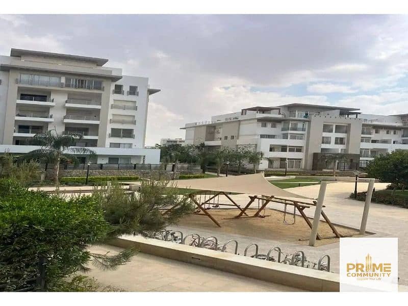 Duplex For Sale in Very prime location view landscape and facing north in Hyde park New Cairo - Widok 3
