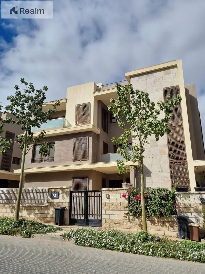 Duplex in Pyramids Heights with a pyramids view and installments over 12 years. - Më shumë