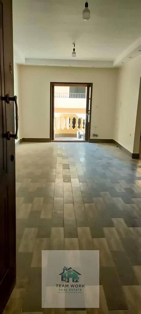 For sale directly from the owner: 150m² net apartment with elevator in the 10th District, Zayed City - Vista 5
