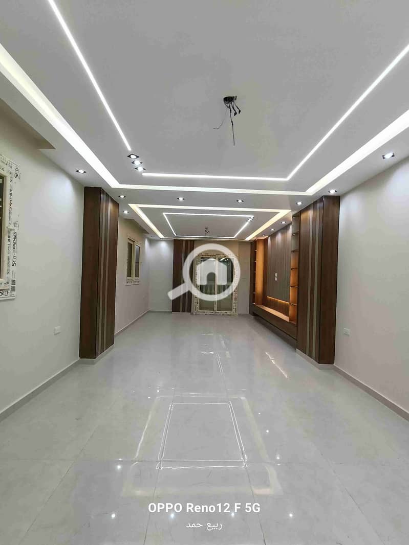 Apartment for sale in Hadayek El Ahram, 172 square meters, second floor facade, super lux finishing, first occupancy, new residential building. - Vista 2