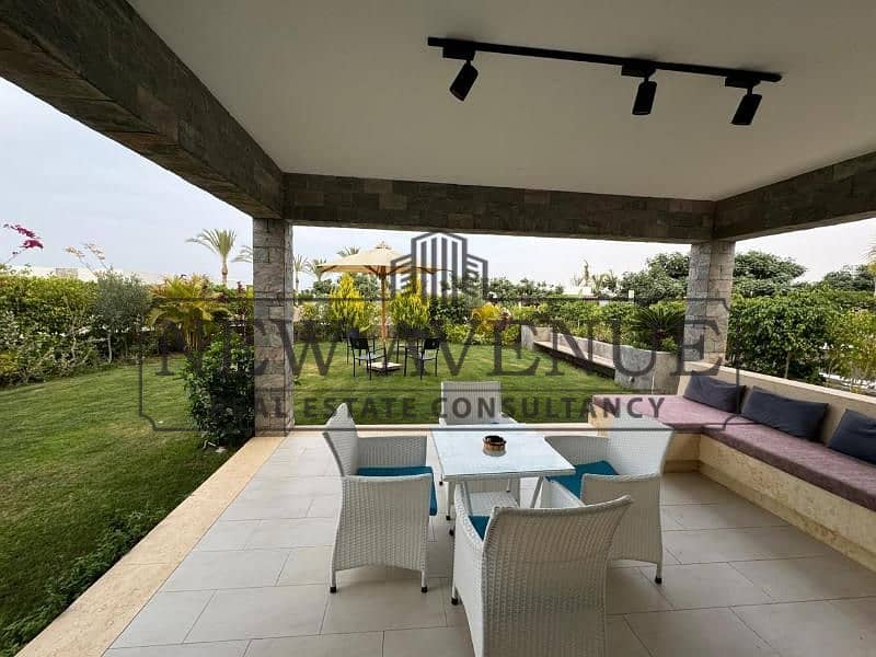 Delivered Standalone Fully Furnished 4 Master bedrooms 6 Bathrooms Guest toilet Maid room with bath in Almaza Bay - Ansicht 2