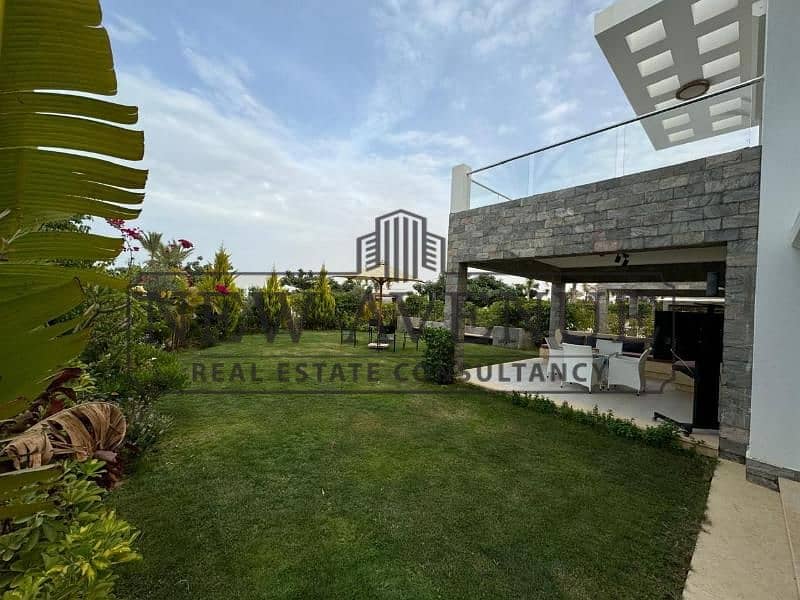 Delivered Standalone Fully Furnished 4 Master bedrooms 6 Bathrooms Guest toilet Maid room with bath in Almaza Bay - Ansicht 3
