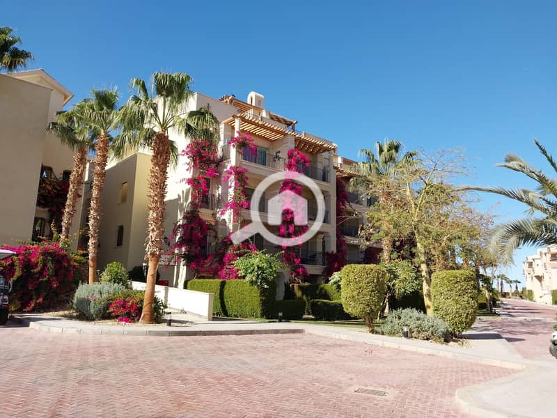 For Sale2 BR with Roof in Veranda Sahl Hasheesh - Furnished - Więcej