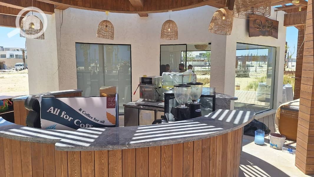 fully finished chalet for sale in El Masyaf with Prime Location in Ras El Hekma, North Coast - Widok 4